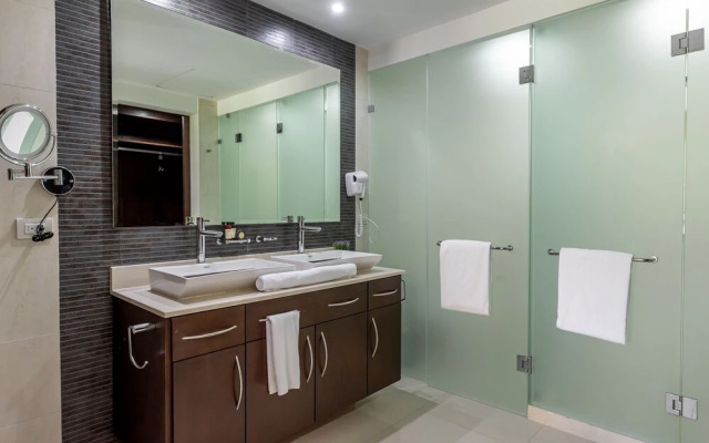 Z Casa Gardenia 2 Bedroom Condo by Redawning