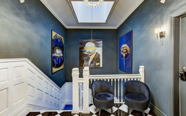 Bouticroom Studios Museums Premiumstays