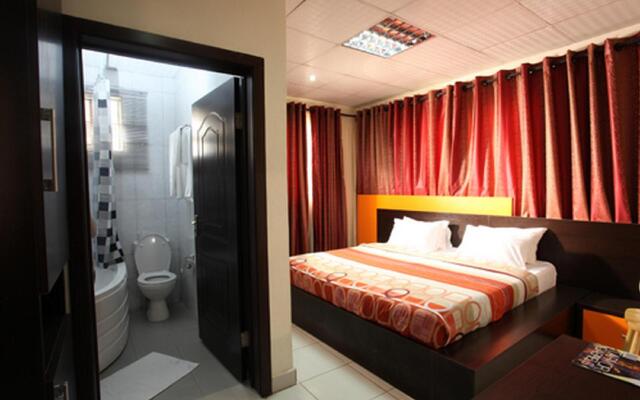 Prince Of Anthony 1960 Hotel-apartment