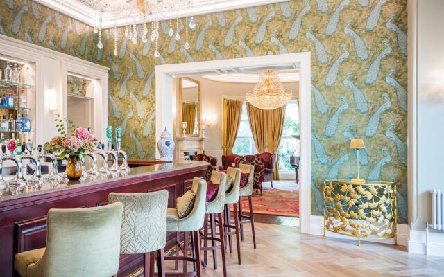 Cork's Vienna Woods Hotel & Villas