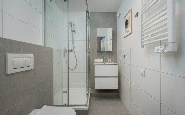 Elegant Apartment in Wroclaw by Renters