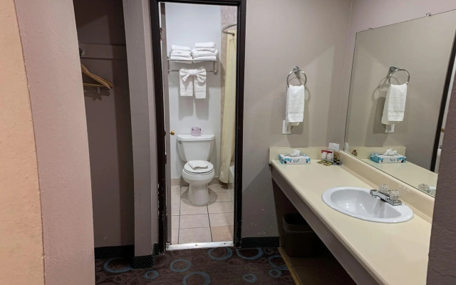 Ventura Grand Inn
