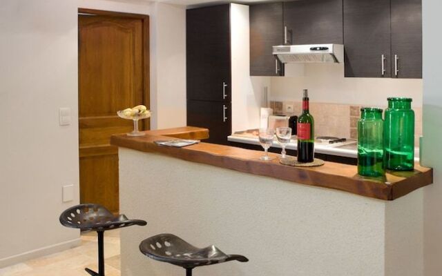 Château Latour Segur Suites & Spa