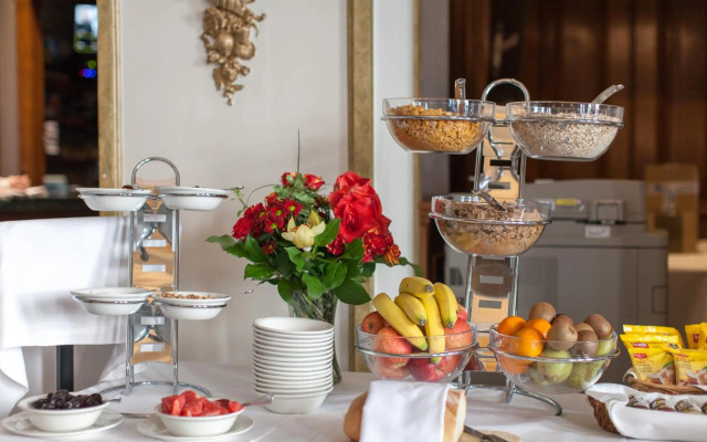 Gem Strathmore Hotel