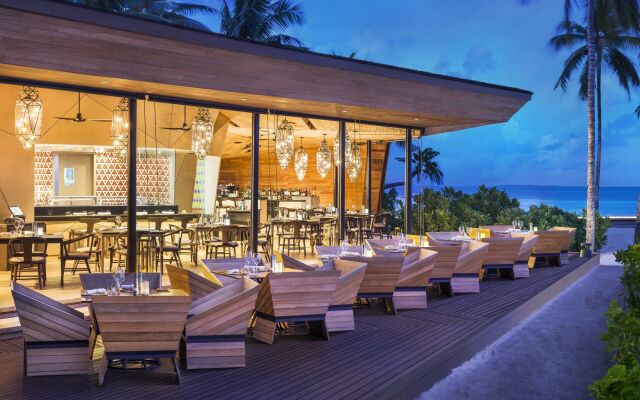 The St. Regis Maldives Vommuli Resort