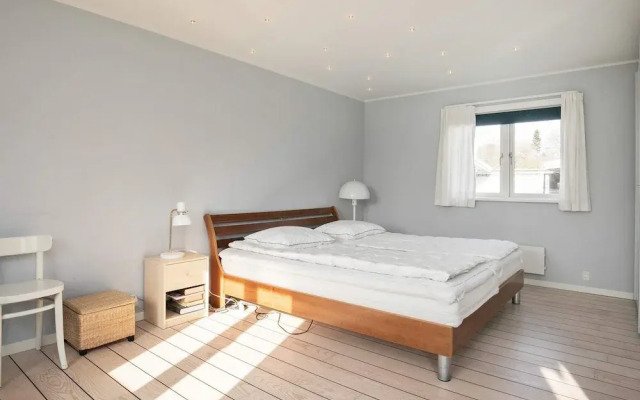 10 Person Holiday Home in Rodvig Stevns-by Traum