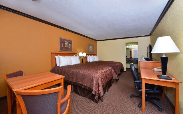 Xecutive Inn and Suites
