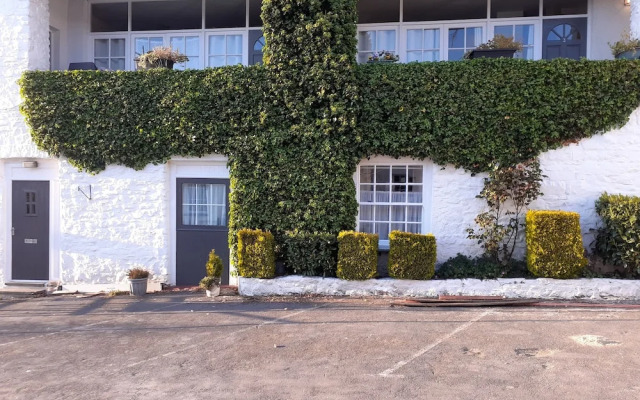 Feathers Hotel, Bar and Restaurant