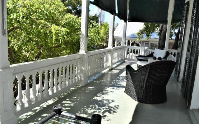 Simonton Court Historic Inn & Cottages