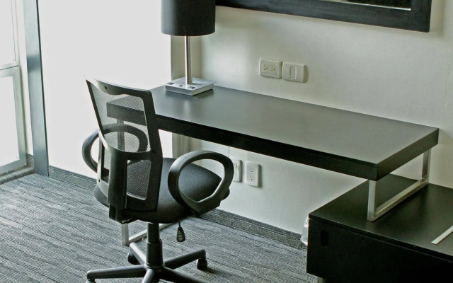 Holiday Inn Express Toluca Galerias Metepec by IHG