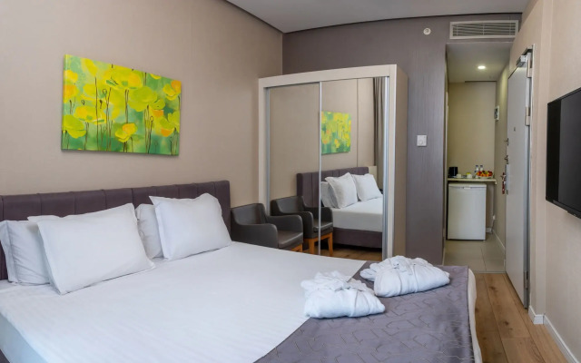 Elm Suite Hotel