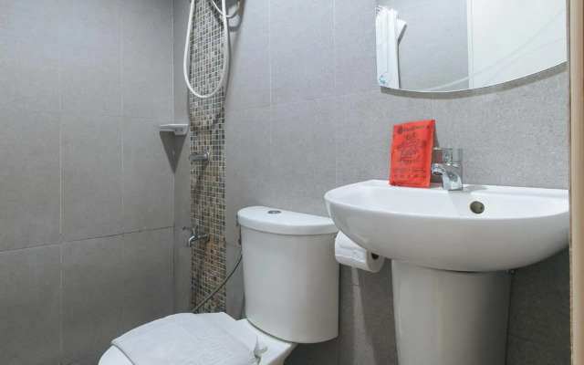 RedDoorz Plus @ EDSA Congressional