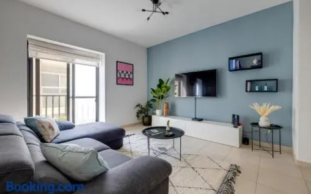 Seaside Bliss 3BR Holiday Apartment Sliema