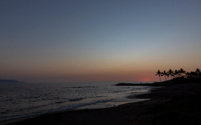 Spectacular Beachfront Garden House at Tres Mares
