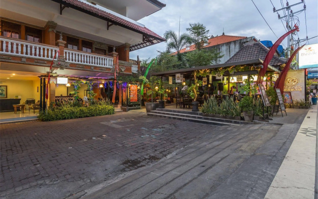 RedDoorz near Seminyak Beach