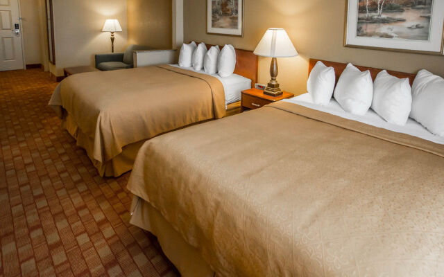 Quality Inn & Suites South