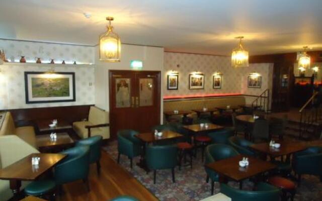 Templemore Arms Hotel