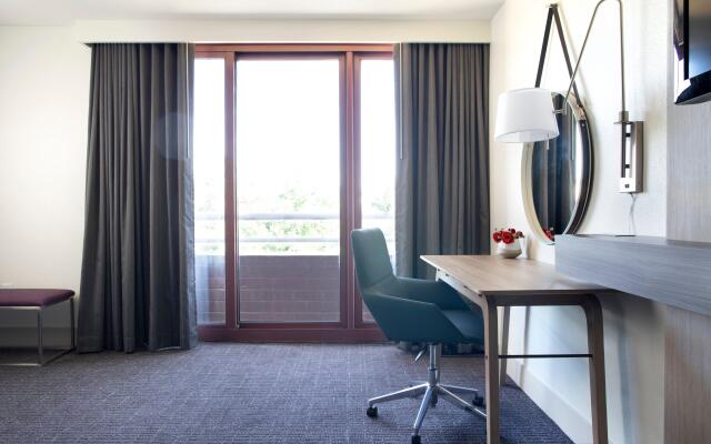 Crowne Plaza Atlanta Perimeter at Ravinia by IHG