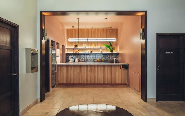 Hotel Renew
