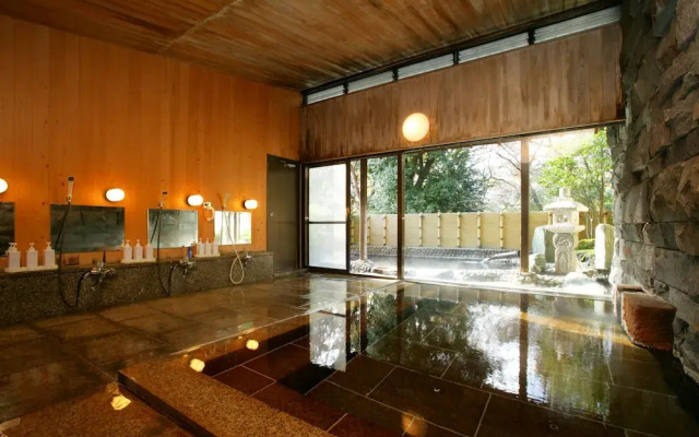 Yugawara Onsen Ashikari Ryokan