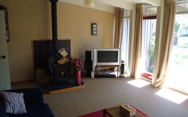 45 Conical Hill Road