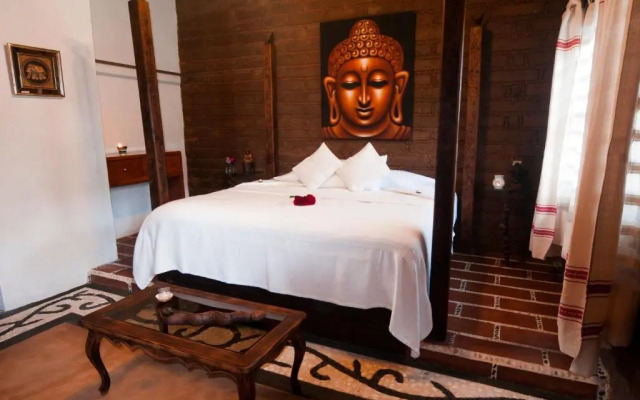Paradise Hotel Boutique & Lounge