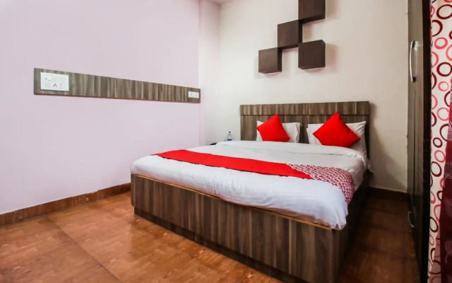 Oyo 24075 Galaxy Guest House