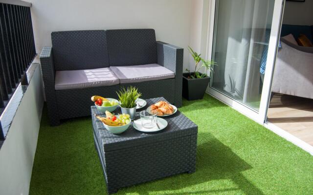 Home2Book Modern Center Apartment +WiFi & Terrace