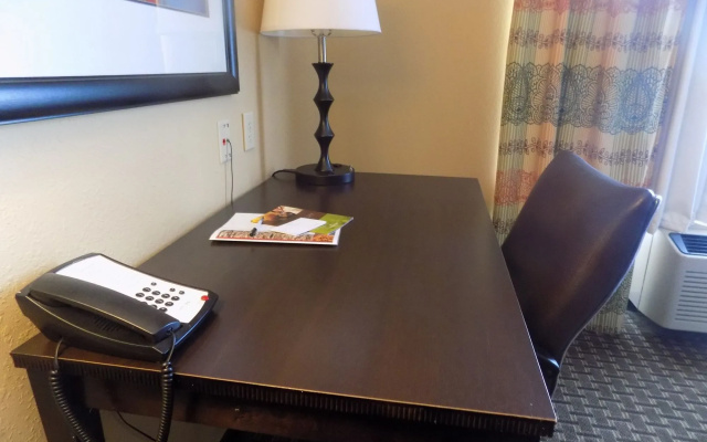 Garner Hotel Evansville East by IHG