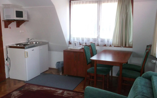 Helios Hotel Pension