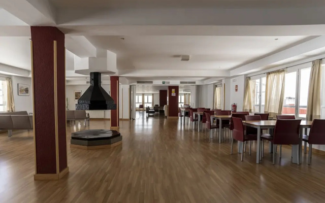 Albergue Inturjoven Sierra Nevada - Hostel