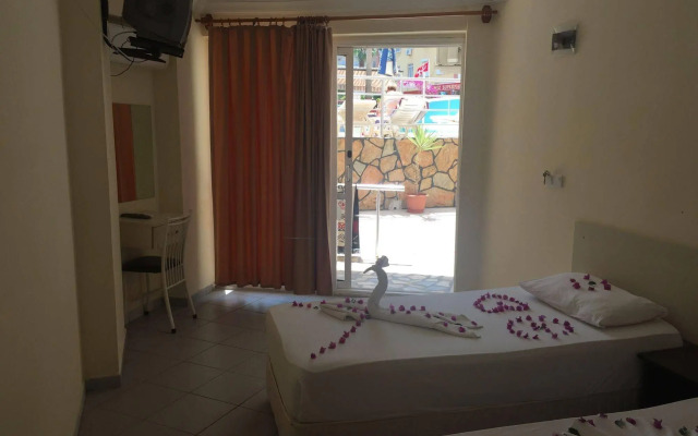 Semiz Apart Hotel