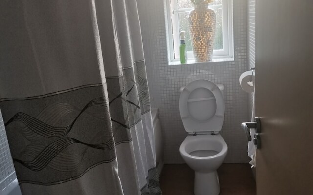 Beautiful 1-bed House in Manchester
