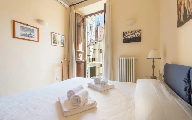 Charming 2bed Apt Overlooking Duomo