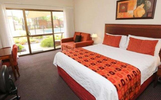 Comfort Inn Deakin Palms