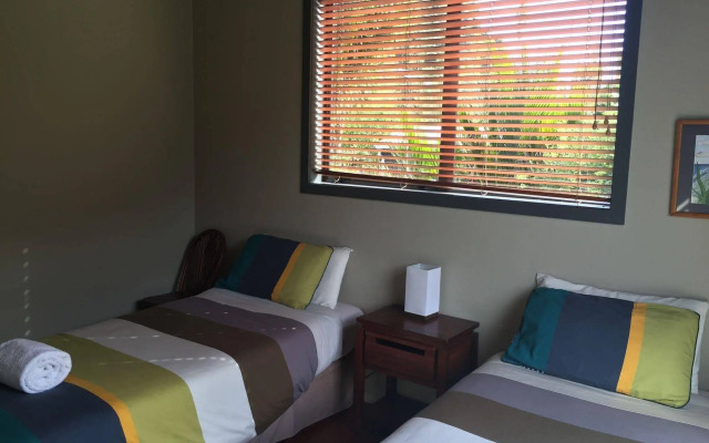 Piha Beachstay - Hostel