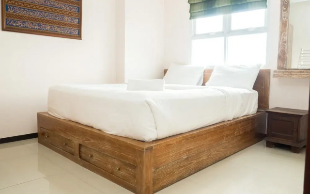 Homey 2BR with Private Roof Garden Gateway Pasteur Apartment