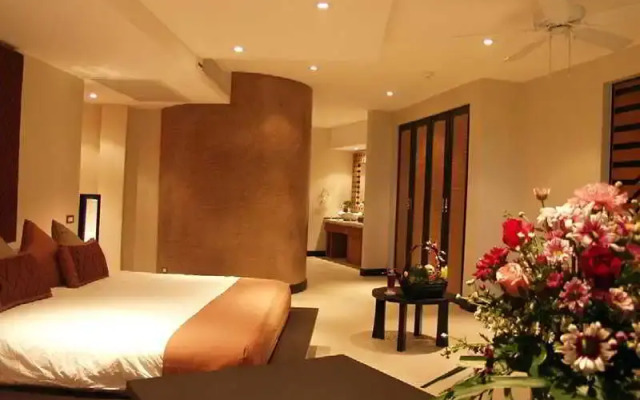 Aspasia By Resava Group