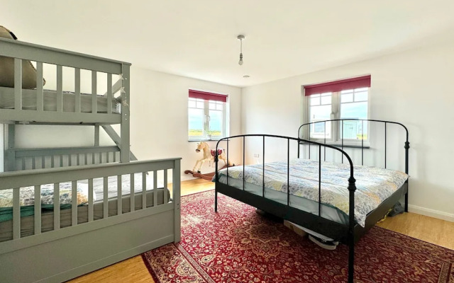 Seawynds Family Home With Far-reaching Sea Views