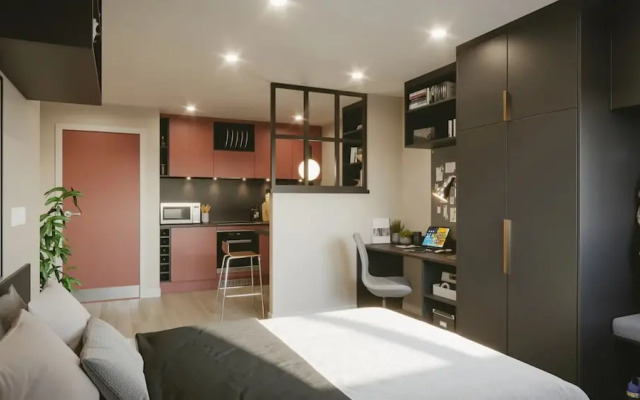 Student Only Exchange Court