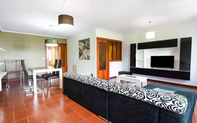 Hillview Holiday Home in Laguardia With Terrace