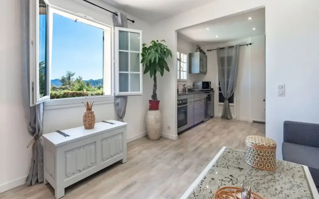 Riviera Hideaway for 2 Guests