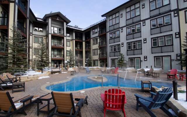 Founders Pointe 4646