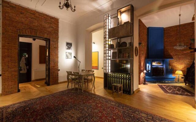 Wehost apartment with Fireplace