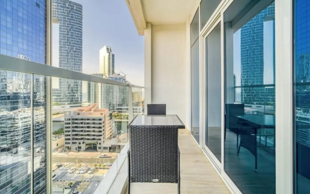 Bright Studio With Mesmerizing Canal and City View