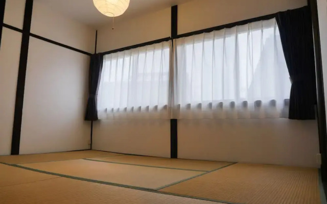 Sennichi House