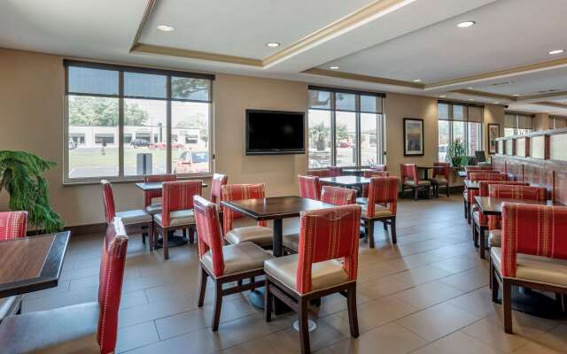 Comfort Suites Biloxi - Ocean Springs