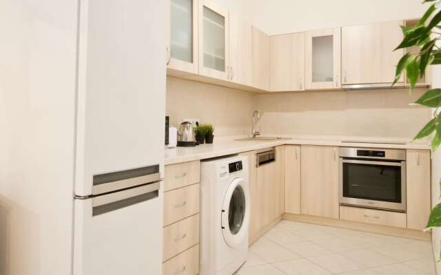 Premium Apartments by Hi5 -Elegant Suites Irányi
