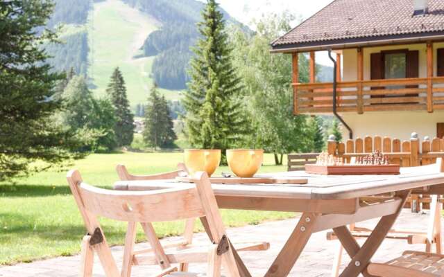 Spacious Chalet with Garden near Ski Area in Tyrol