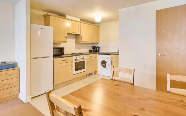 Bingley Court - Open plan apartment near Canterbury East Station